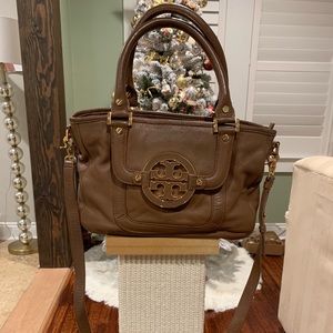 Authentic Tory Burch crossbody purse